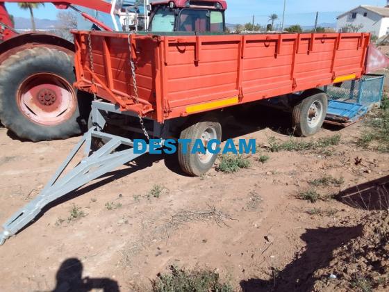 REMOLQUE DE TRACTOR DE 2 EJES O 4 RUEDAS.