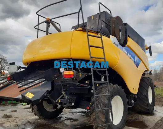 COSECHADORA NEW HOLLAND CR 9060