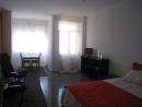 Se alquila habitación en el apartamento de 6 dormitorios en Les Corts.